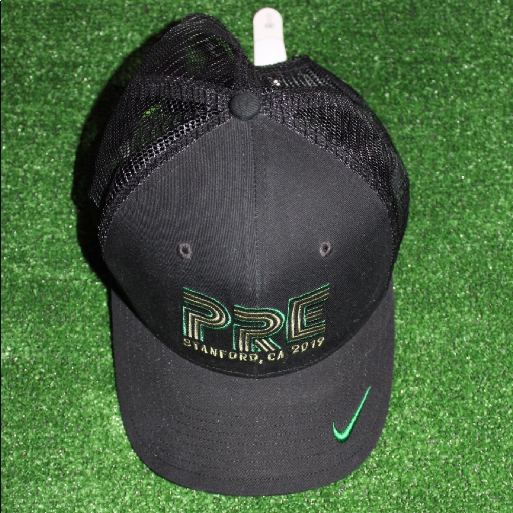 VINTAGE NIKE TRUCKER HAT